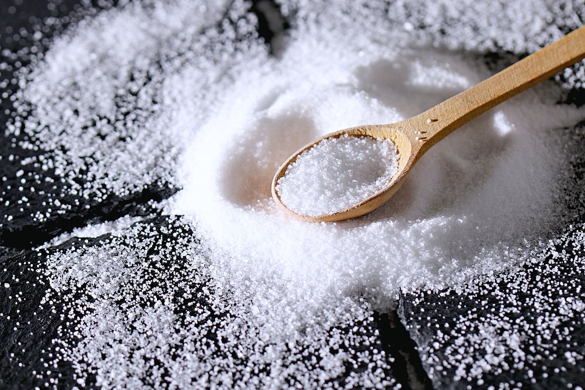 প্রতিদিন ১ চা-চামচের বেশি লবণ খাচ্ছেন না তো?