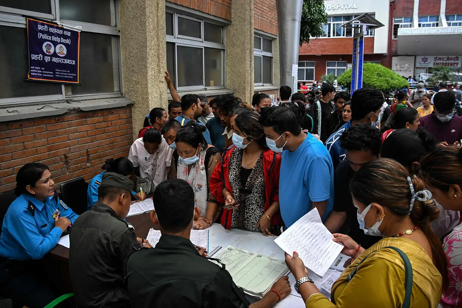 ছবিতে নেপাল-তিব্বত সীমান্তের বিপর্যয়