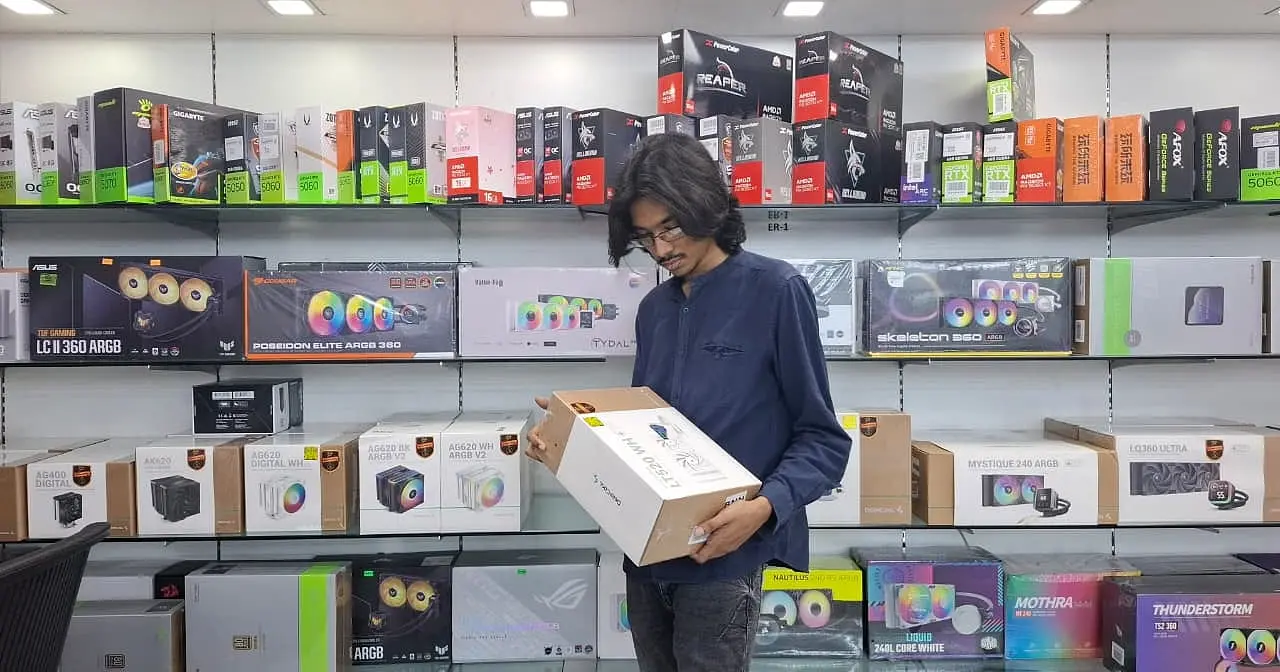 প্রযুক্তিপণ্যের বাজারে বিক্রি স্বাভাবিক, দামও অপরিবর্তিত