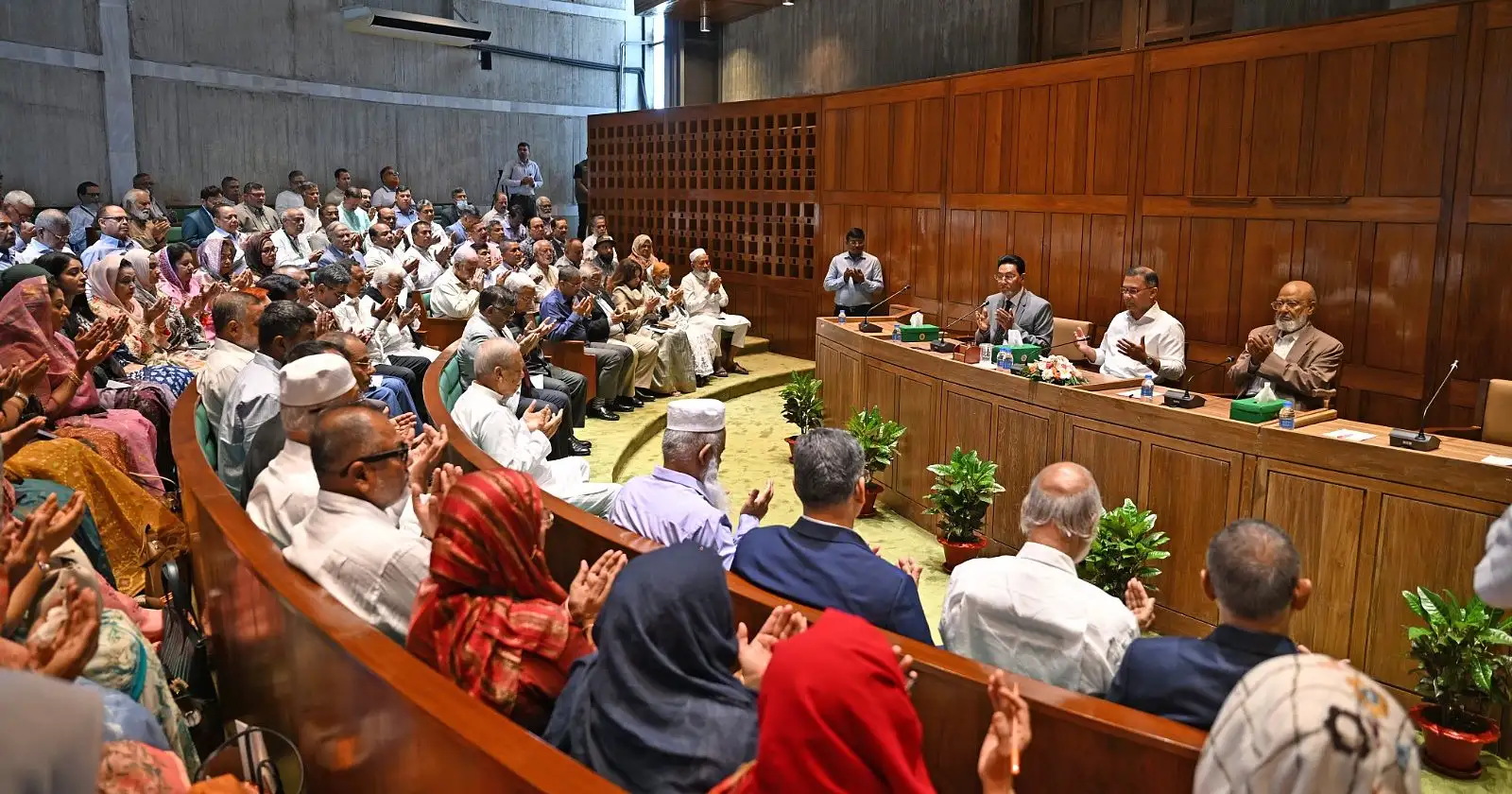 বিএনপির সংসদীয় দলের সভায় আইনশৃঙ্খলা, সার ও বিদ্যুৎ প্রসঙ্গ